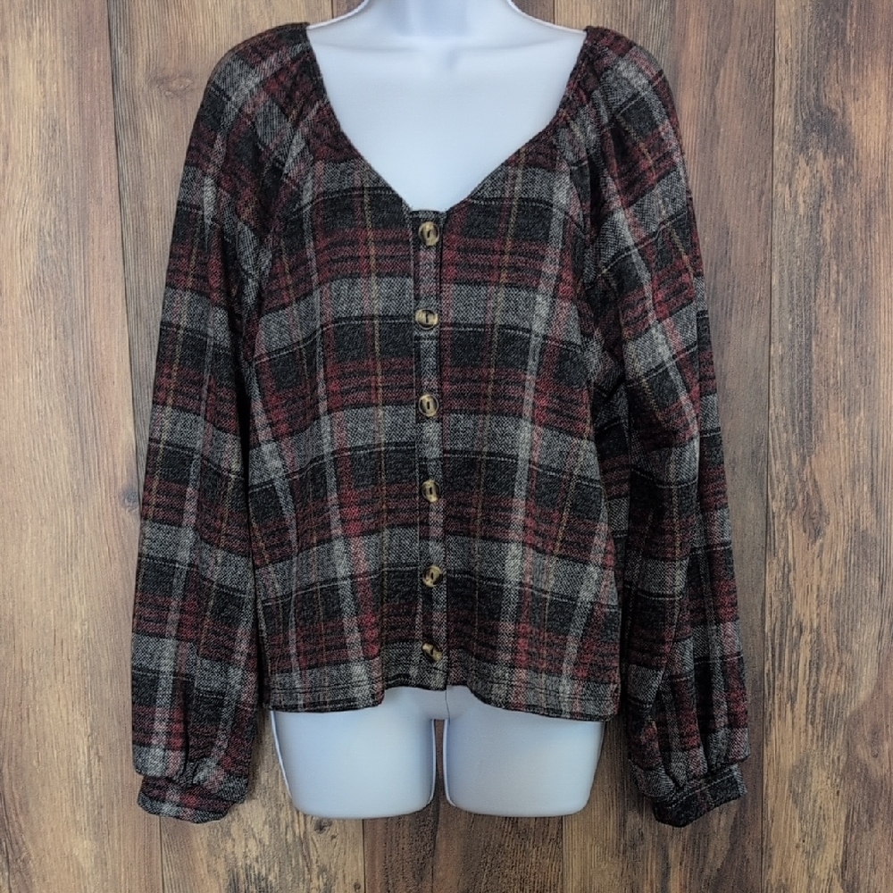 White Birch Plaid Button-Down V Neck Shirt S H124